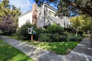 Photo #1: 223095683 Listing