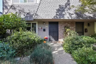 Photo #2: 223095683 Listing