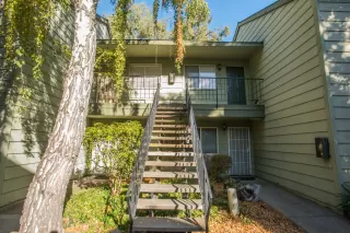 Photo #1: 223095684 Listing 