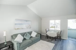 Photo #2: 223095684 Listing 