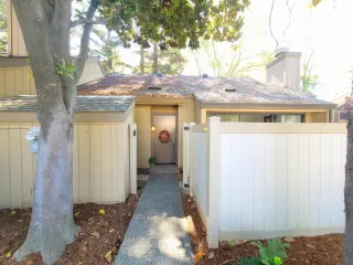 Photo #1: 223095687 Listing