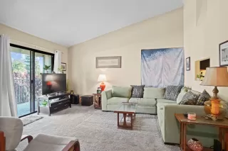 Photo #3: 223096819 Listing 