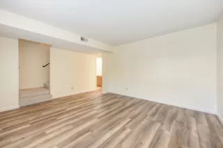 Photo #5: 223097139 Listing