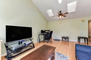 Photo #6: 223098247 Listing