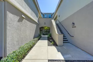 Photo #3: 223098266 Listing