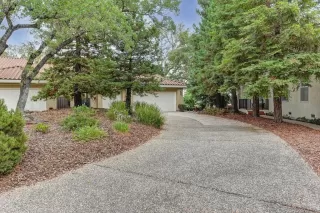 Photo #2: 223098359 Listing 