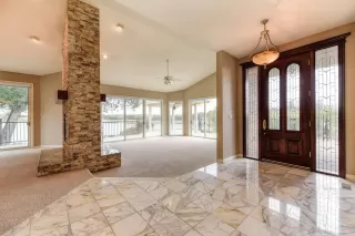 Photo #5: 223098359 Listing 