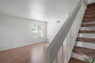 Photo #3: 223098468 Listing