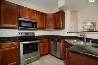 Photo #2: 223098593 Listing