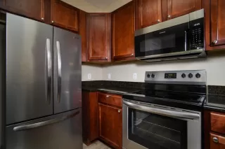 Photo #3: 223098593 Listing