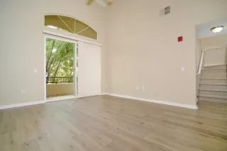 Photo #6: 223098593 Listing