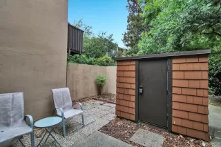 Photo #4: 223098619 Listing