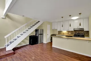 Photo #5: 223098619 Listing