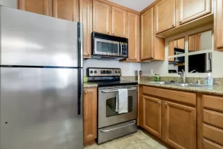 Photo #2: 223099045 Listing