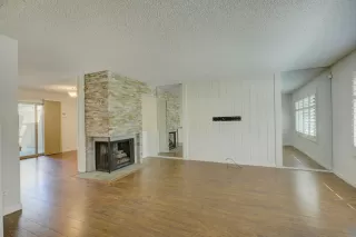 Photo #2: 223099533 Listing 