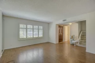 Photo #3: 223099533 Listing 