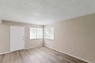 Photo #3: 223100100 Listing