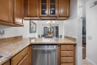 Photo #5: 223100327 Listing