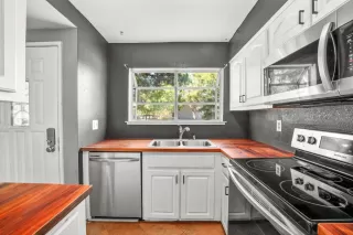 Photo #3: 223101222 Listing 