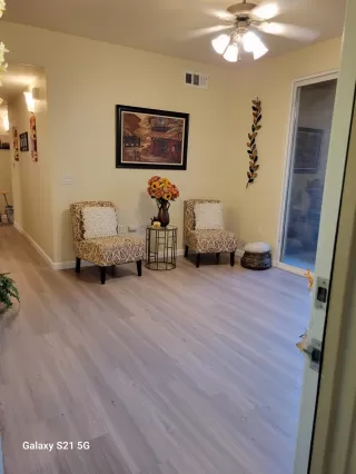 Photo #4: 223101685 Listing