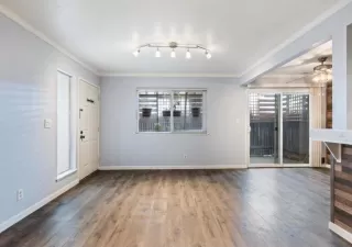 Photo #2: 223102129 Listing