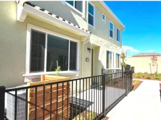 Photo #2: 223103155 Listing 