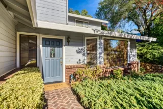 Photo #5: 223103252 Listing