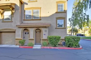 Photo #2: 223103677 Listing