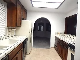 Photo #6: 223103915 Listing 