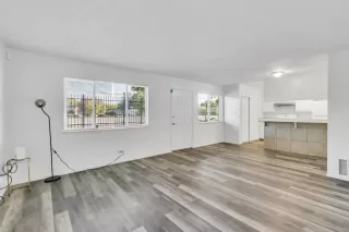 Photo #6: 223104099 Listing