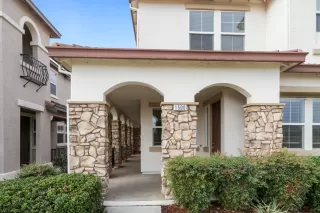 Photo #1: 223104379 Listing