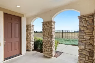 Photo #4: 223104379 Listing