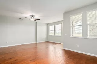 Photo #6: 223104379 Listing