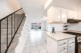 Photo #2: 223105936 Listing