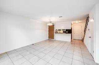 Photo #5: 223105936 Listing