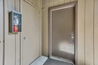 Photo #3: 223106750 Listing