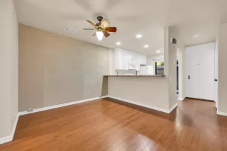 Photo #6: 223106913 Listing