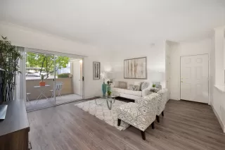 Photo #2: 223106999 Listing