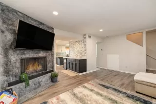 Photo #2: 223107012 Listing 