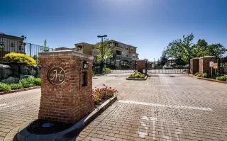 Photo #1: 223107212 Listing