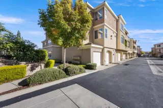 Photo #3: 223107212 Listing