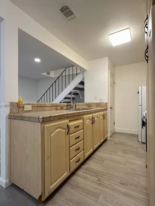 Photo #6: 223107548 Listing