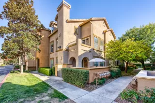 Photo #2: 223107848 Listing