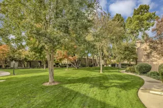 Photo #2: 223108171 Listing