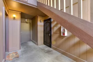 Photo #2: 223108208 Listing