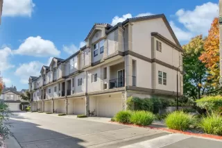 Photo #2: 223108353 Listing