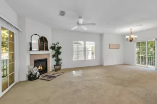 Photo #6: 223108353 Listing