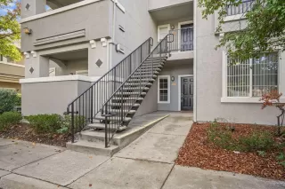 Photo #2: 223108635 Listing 