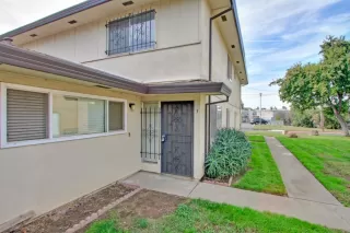 Photo #2: 223108877 Listing