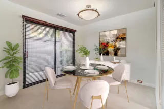 Photo #5: 223109339 Listing